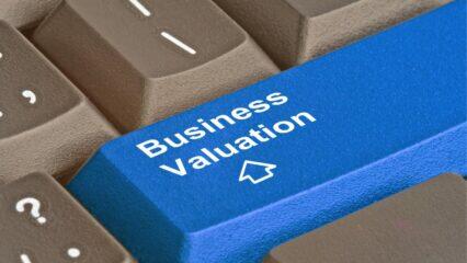 Botón azul del teclado: Valoración de empresas. Guía para la valoración de empresas.